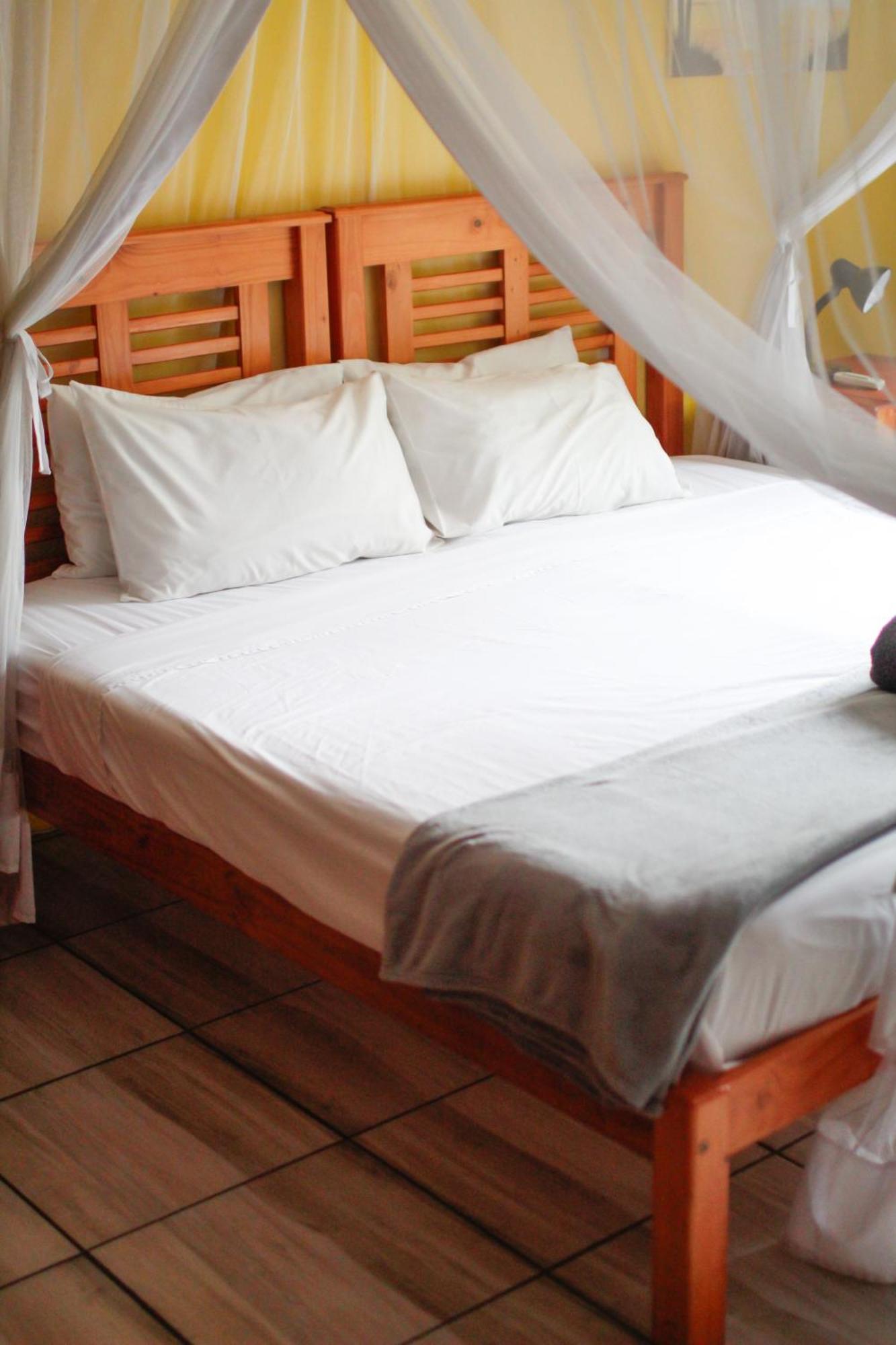 Kruger Park Hostel Marloth Park Buitenkant foto