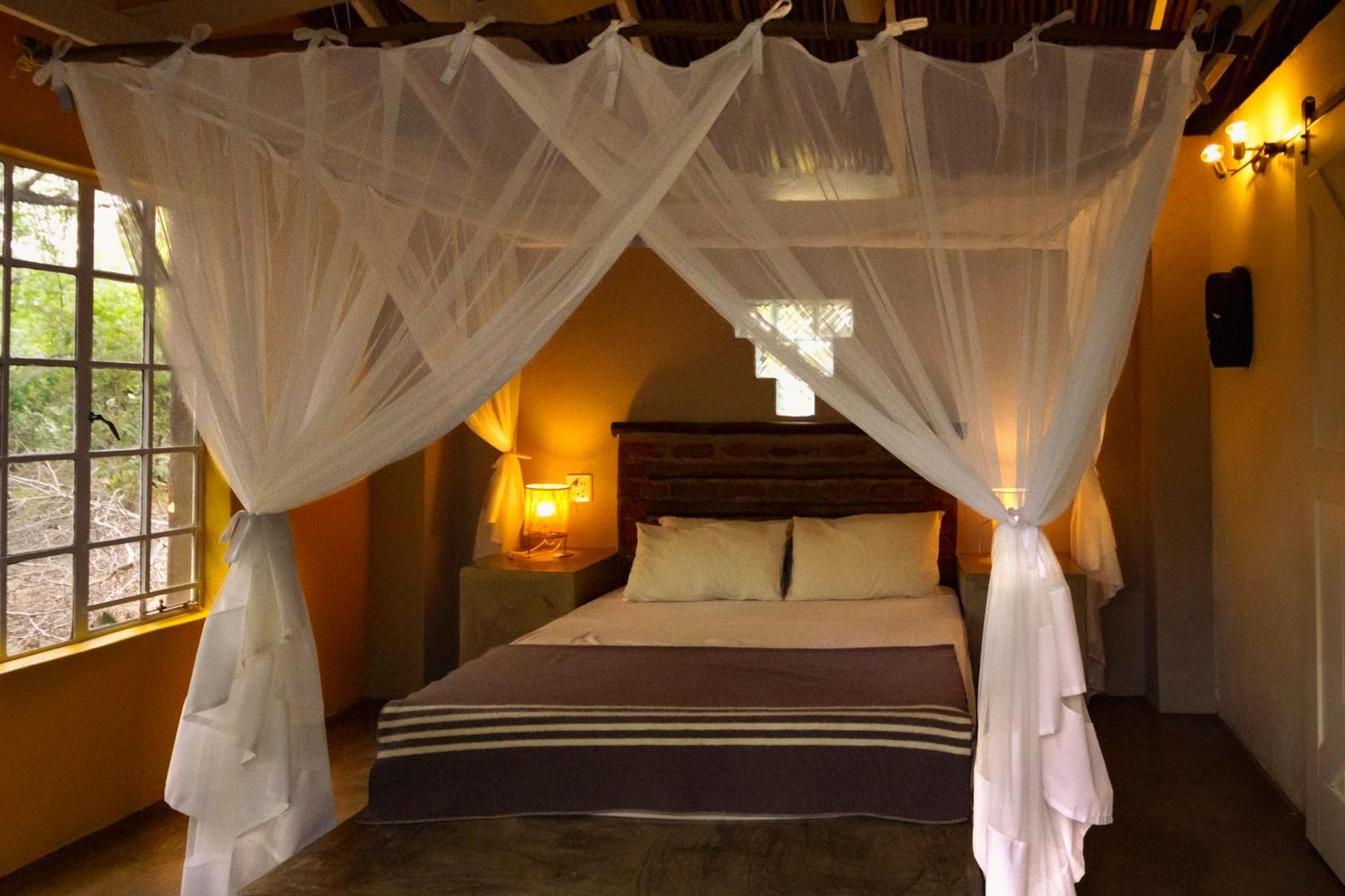 Kruger Park Hostel Marloth Park Buitenkant foto